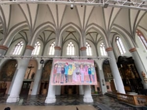 Soliteppich_04 Maiherz in der Kirche